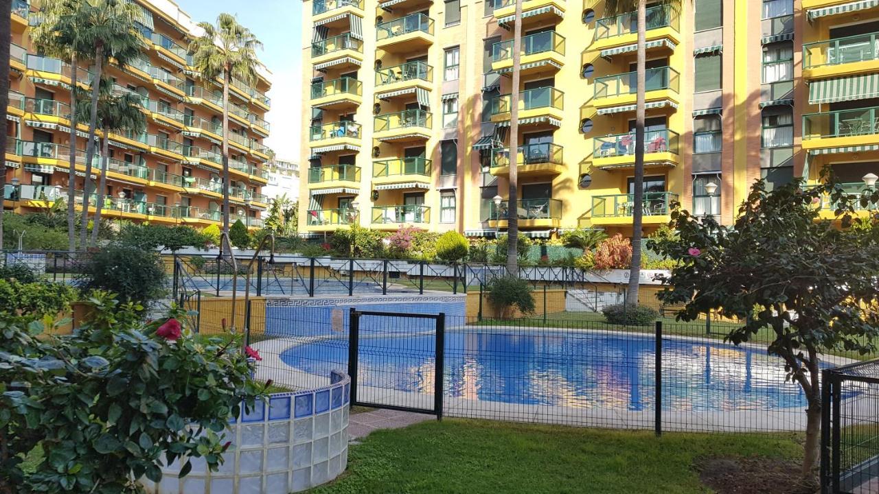 Impresionante Primera Linea De Playa, Bajondillo Beach Torremolinos Dış mekan fotoğraf
