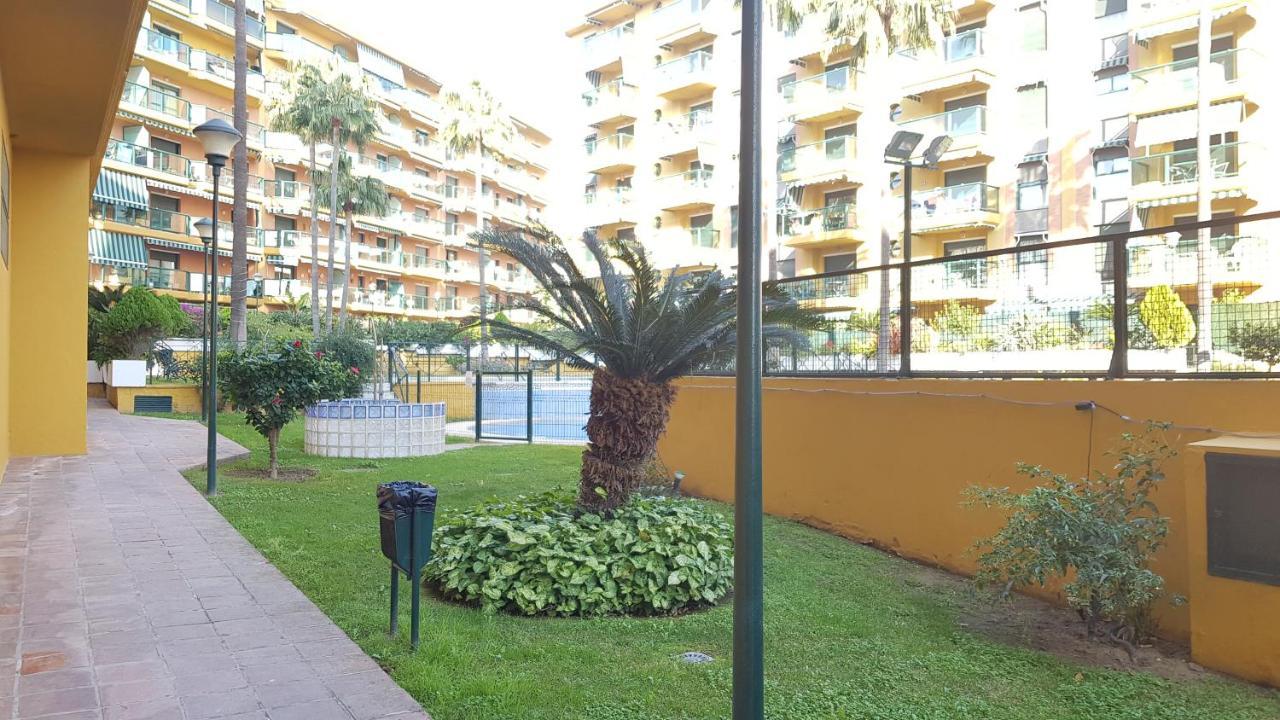 Impresionante Primera Linea De Playa, Bajondillo Beach Torremolinos Dış mekan fotoğraf