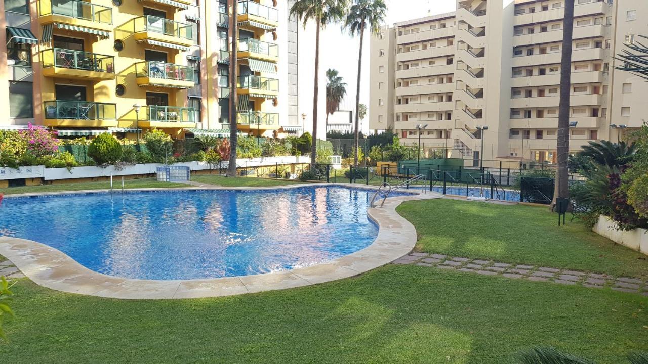 Impresionante Primera Linea De Playa, Bajondillo Beach Torremolinos Dış mekan fotoğraf