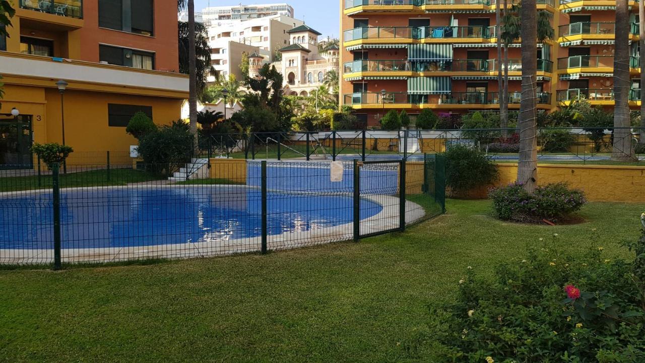 Impresionante Primera Linea De Playa, Bajondillo Beach Torremolinos Dış mekan fotoğraf