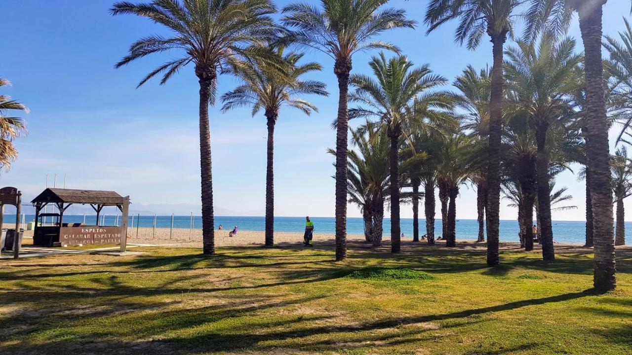 Impresionante Primera Linea De Playa, Bajondillo Beach Torremolinos Dış mekan fotoğraf